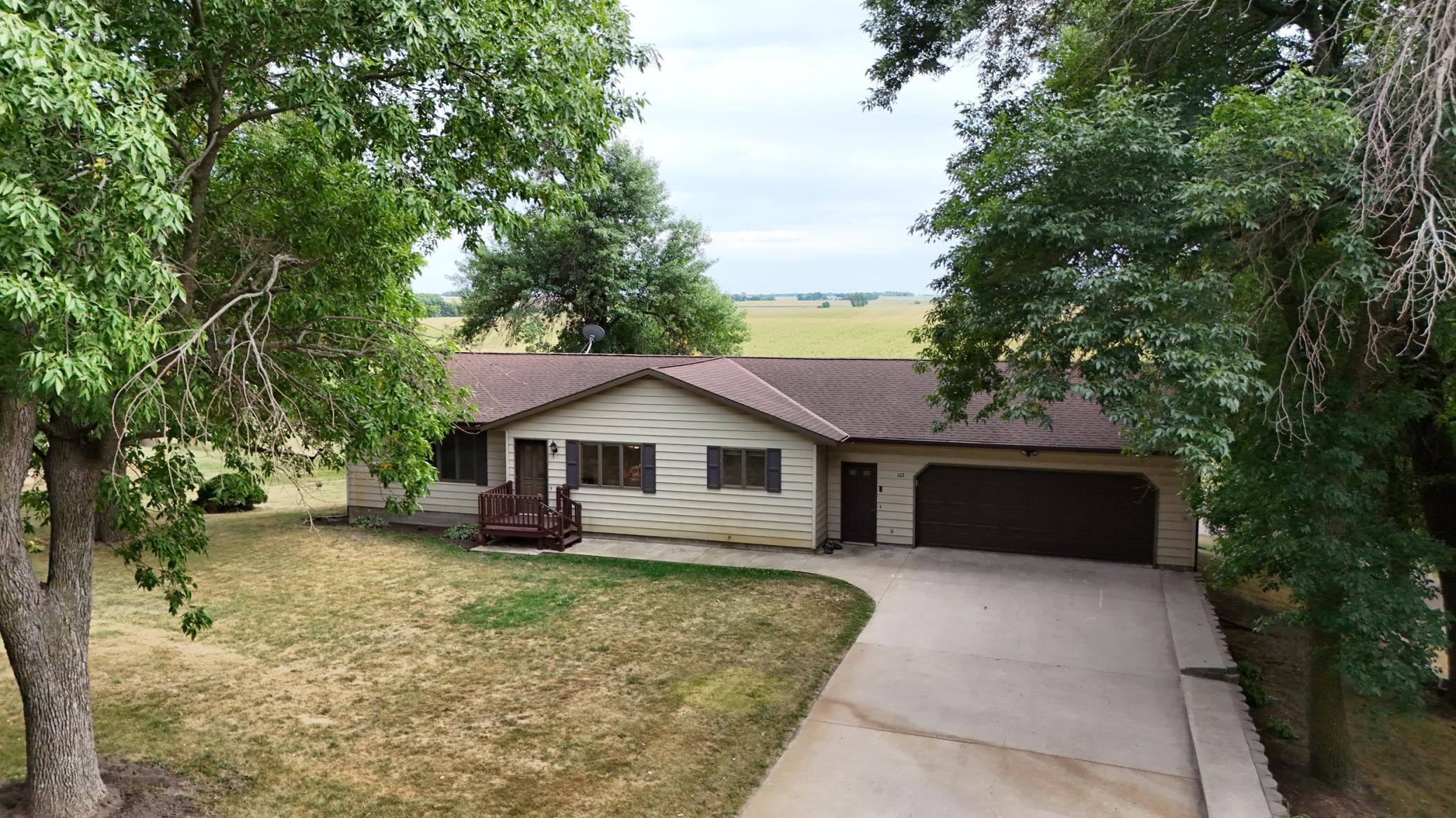 107 Church Street, Spring Hill, MN