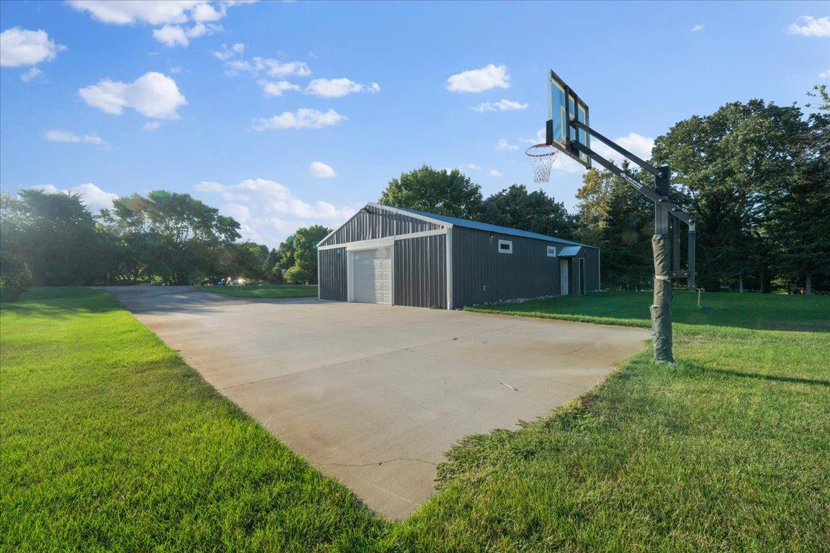 1871 Autumn Drive NW