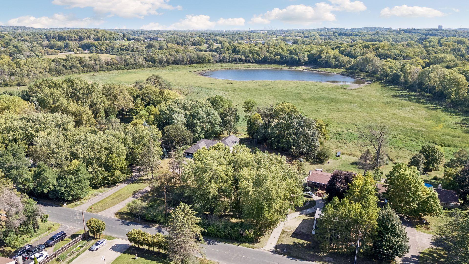 6521 Kurtz Lane, Eden Prairie, MN