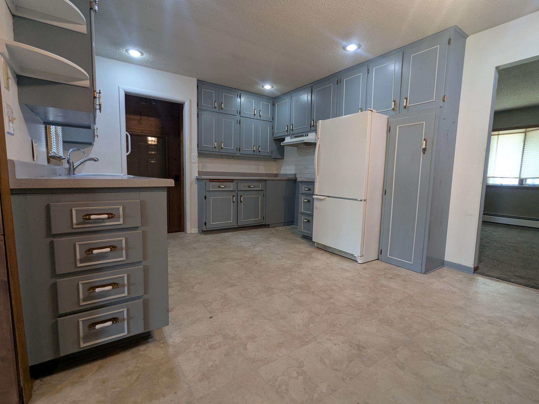 518 Sunrise Avenue