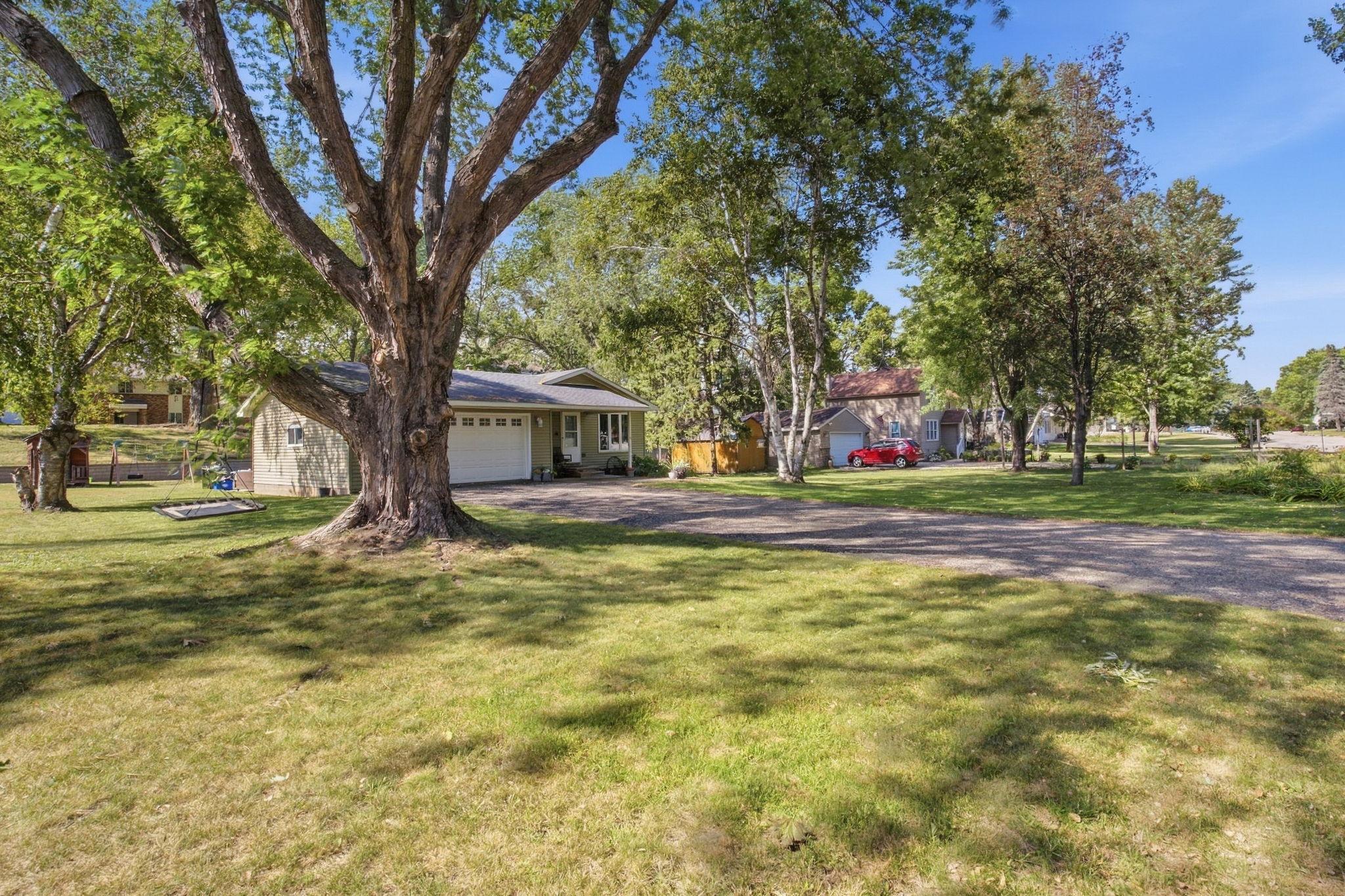 210 Lakeview Drive