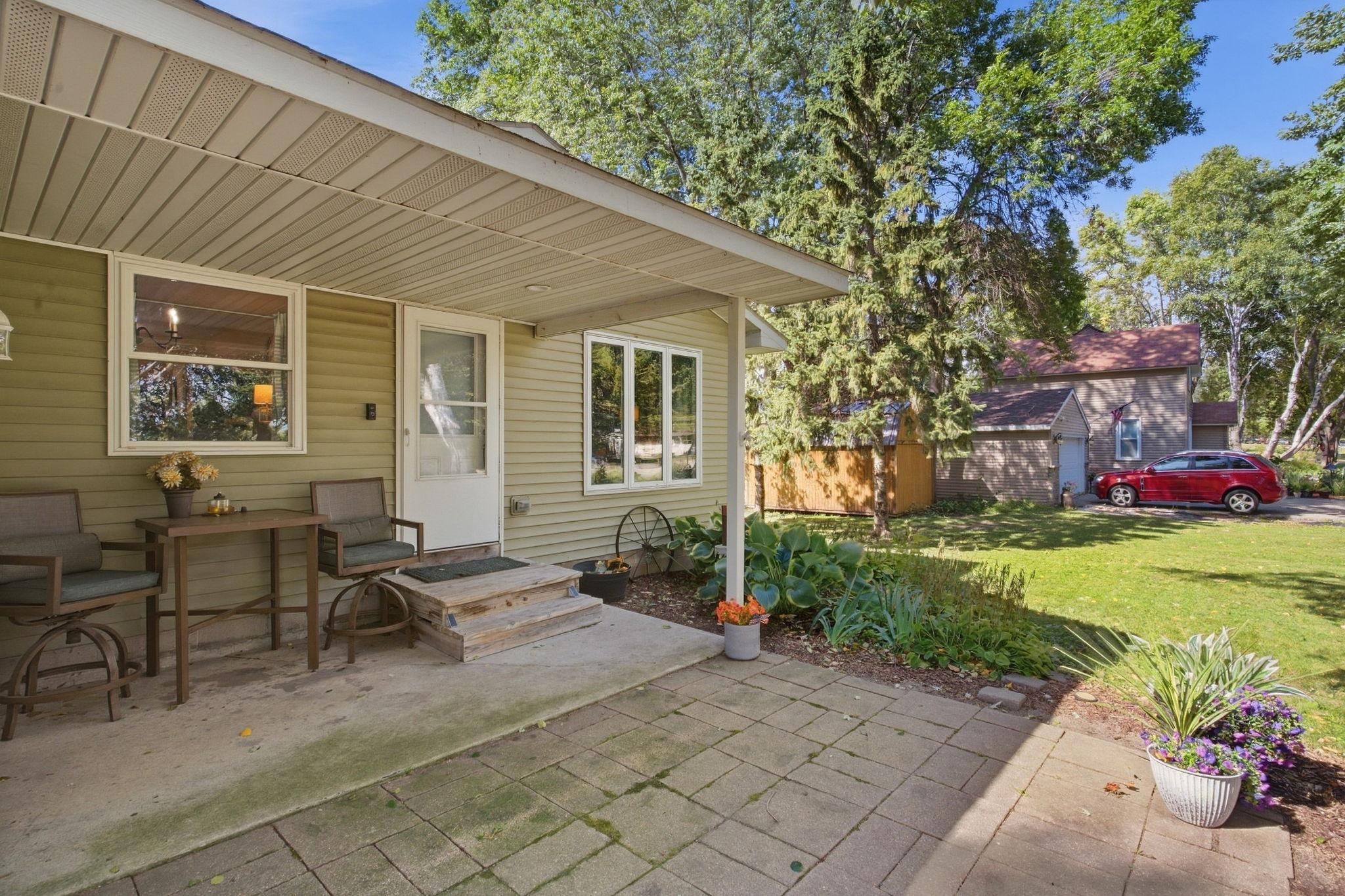 210 Lakeview Drive