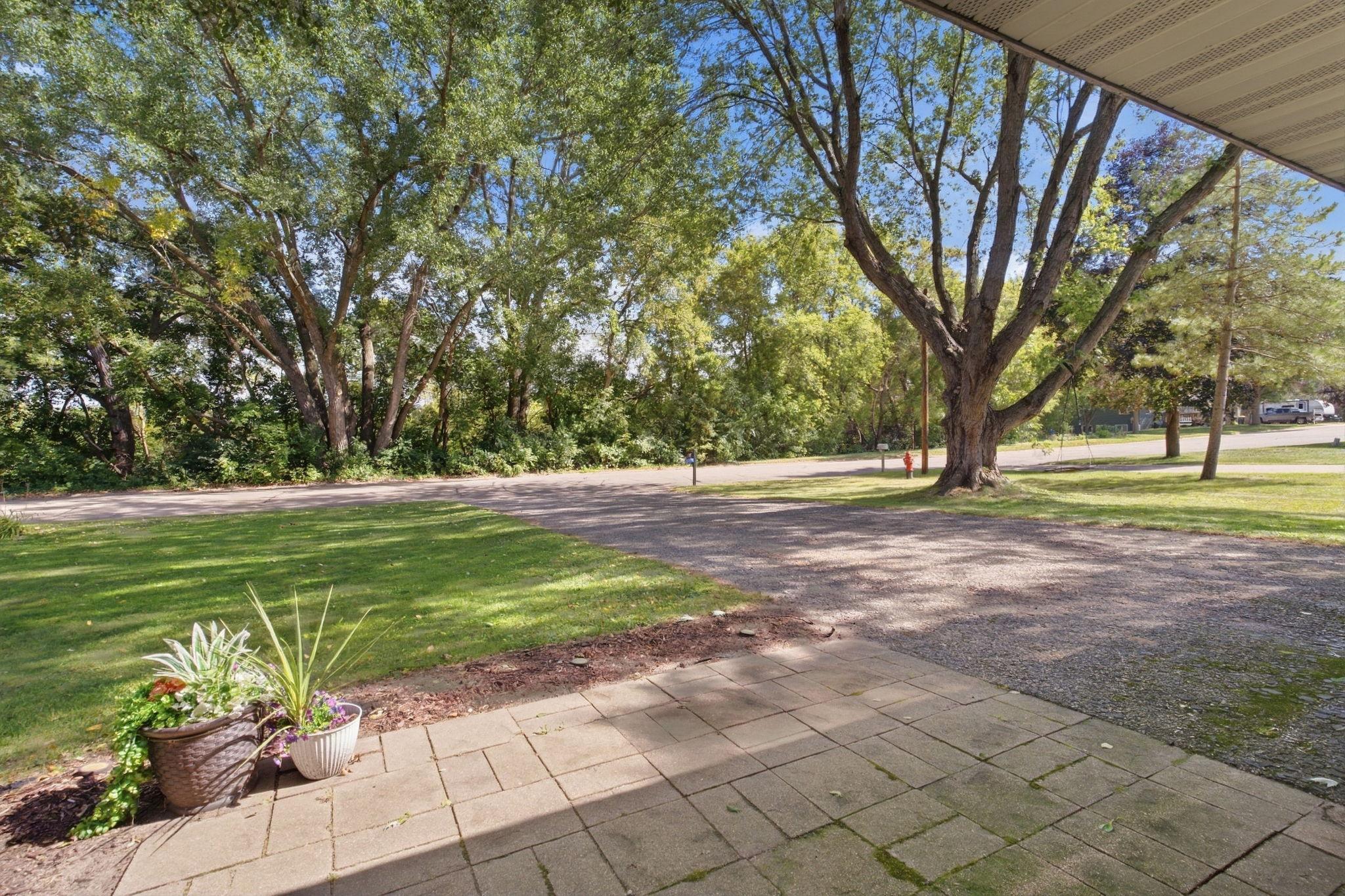 210 Lakeview Drive