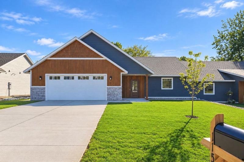 115 NW Pine, New London, MN