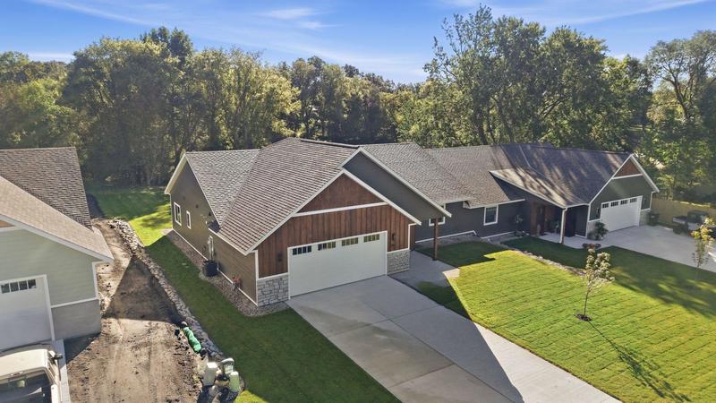 115 NW Pine